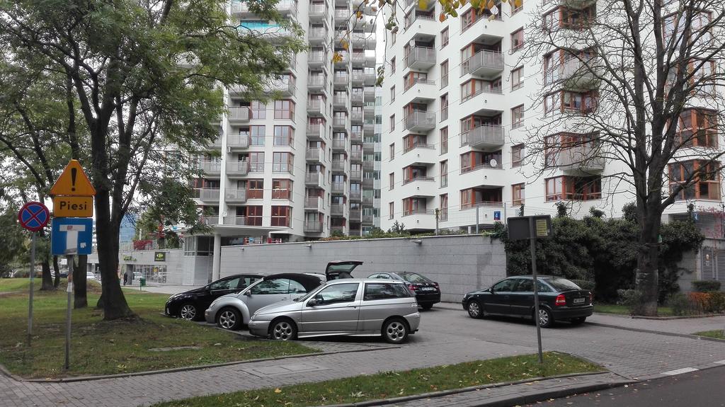 DNAKE 2-wire IP Intercom Solution to Aleja Wyścigowa 4, Poland